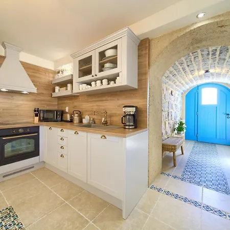 Luxury Ive With Heated Pool, Finnish Sauna, Infrared Sauna, Pet Friendly Villa