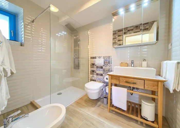Willa Luxury Ive With Heated Pool, Finnish Sauna, Infrared Sauna, Pet Friendly Vrh (Krk)