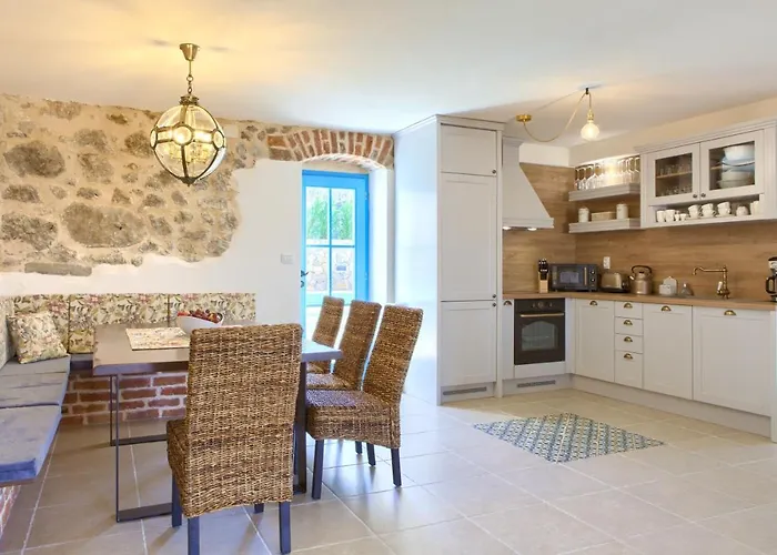 Luxury Ive With Heated Pool, Finnish Sauna, Infrared Sauna, Pet Friendly Vrh (Krk)