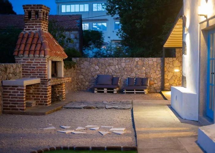 Vila Luxury Ive With Heated Pool, Finnish Sauna, Infrared Sauna, Pet Friendly Vrh (Krk)