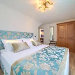 Вилла Luxury Ive With Heated Pool, Finnish Sauna, Infrared Sauna, Pet Friendly