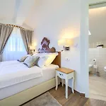 Luxury Ive With Heated Pool, Finnish Sauna, Infrared Sauna, Pet Friendly Вилла