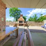 Luxury Ive With Heated Pool, Finnish Sauna, Infrared Sauna, Pet Friendly Вилла Vrh (Krk)