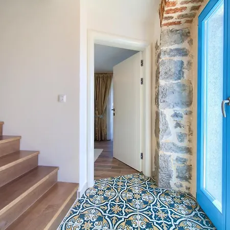 Luxury Ive With Heated Pool, Finnish Sauna, Infrared Sauna, Pet Friendly Vrh (Krk)