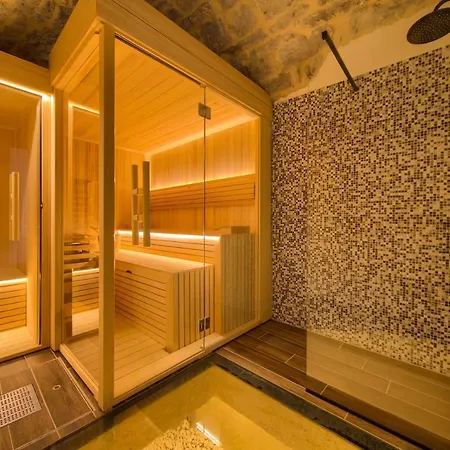 Luxury Ive With Heated Pool, Finnish Sauna, Infrared Sauna, Pet Friendly * Vrh (Krk)