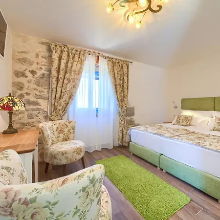 Luxury Ive With Heated Pool, Finnish Sauna, Infrared Sauna, Pet Friendly * Vrh (Krk)