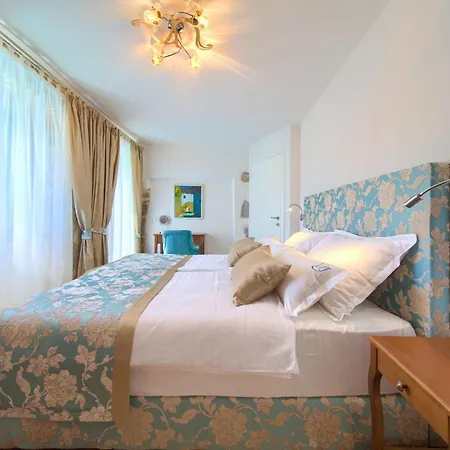 Luxury Ive With Heated Pool, Finnish Sauna, Infrared Sauna, Pet Friendly Vrh (Krk)