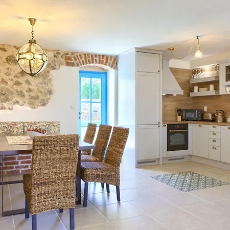 Luxury Ive With Heated Pool, Finnish Sauna, Infrared Sauna, Pet Friendly Vrh (Krk)