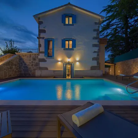 Private Wellness Villa Ive Heated Pool & 2 Saunas, Pet Friendly *