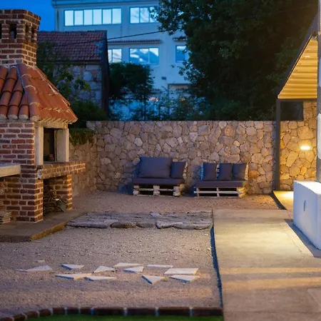 빌라 Luxury Ive With Heated Pool, Finnish Sauna, Infrared Sauna, Pet Friendly Vrh (Krk)