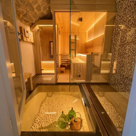 Luxury Ive With Heated Pool, Finnish Sauna, Infrared Sauna, Pet Friendly Villa