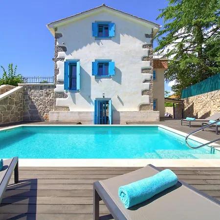 Luxury Ive With Heated Pool, Finnish Sauna, Infrared Sauna, Pet Friendly Villa *