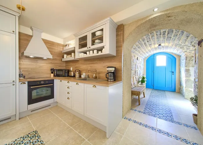 Luxury Ive With Heated Pool, Finnish Sauna, Infrared Sauna, Pet Friendly Villa