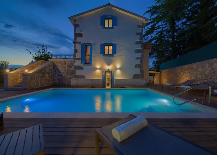 Luxury Ive With Heated Pool, Finnish Sauna, Infrared Sauna, Pet Friendly *