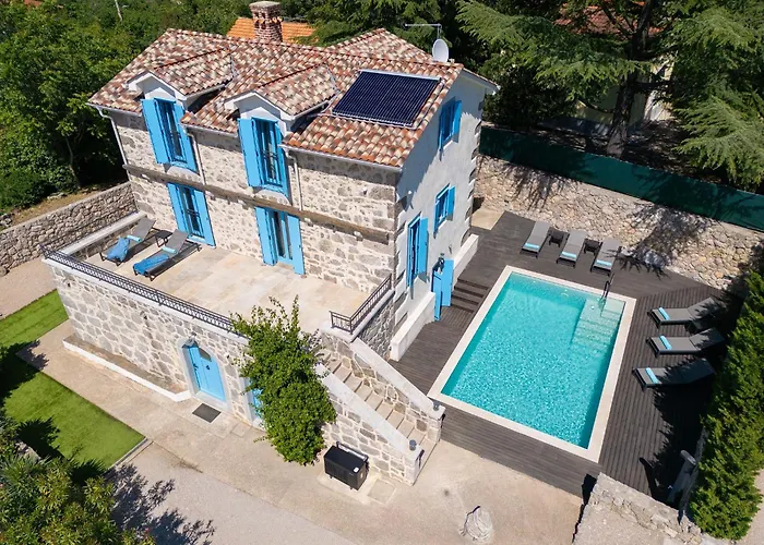 Luxury Ive With Heated Pool, Finnish Sauna, Infrared Sauna, Pet Friendly *